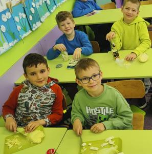 KLASA 1B I FASCYNUJĄCY PROCES PRODUKCJI BIOGAZU 