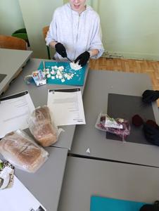 WARSZTATY KULINARNE W KLASIE 6C W RAMACH PROJEKTU ,,SZKOŁA NIE MARNUJE"