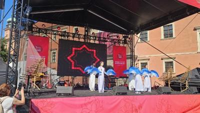 Festiwal Kultury Wietnamskiej, występ naszych uczennic.
