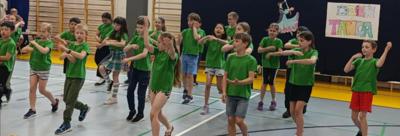 DZIEŃ TAŃCA - RADOŚĆ, RYTM I WSPÓLNA ZABAWA W SP 264!