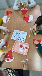 Dzieci z Przedszkola w SP 264 - świetlica  (2)