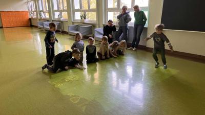 Dzieci z Przedszkola w SP 264 - świetlica  8