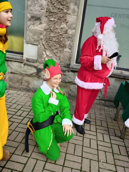 5... Nasze Elfy zachęcają dzieci do zabawy
