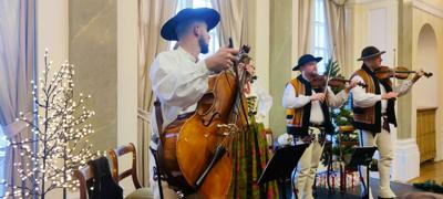 ŚWIĄTECZNA WYCIECZKA KLASY 2B DO FILHARMONII DLA DZIECI