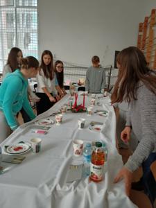 Przygotowania do Wigilii dla Seniorów 4.