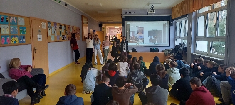 WIZYTY LICEALISTÓW/ABSOLWENTÓW W NASZEJ SZKOLE