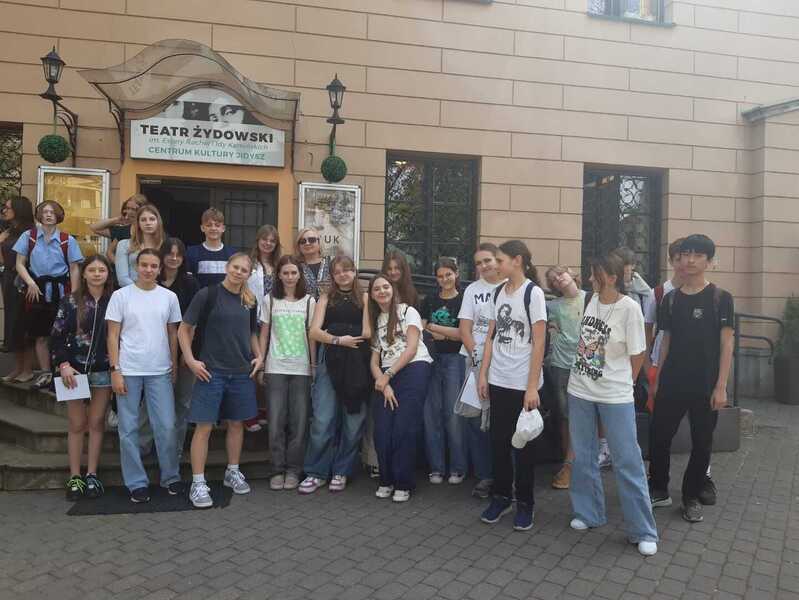 8B W TEATRZE ŻYDOWSKIM
