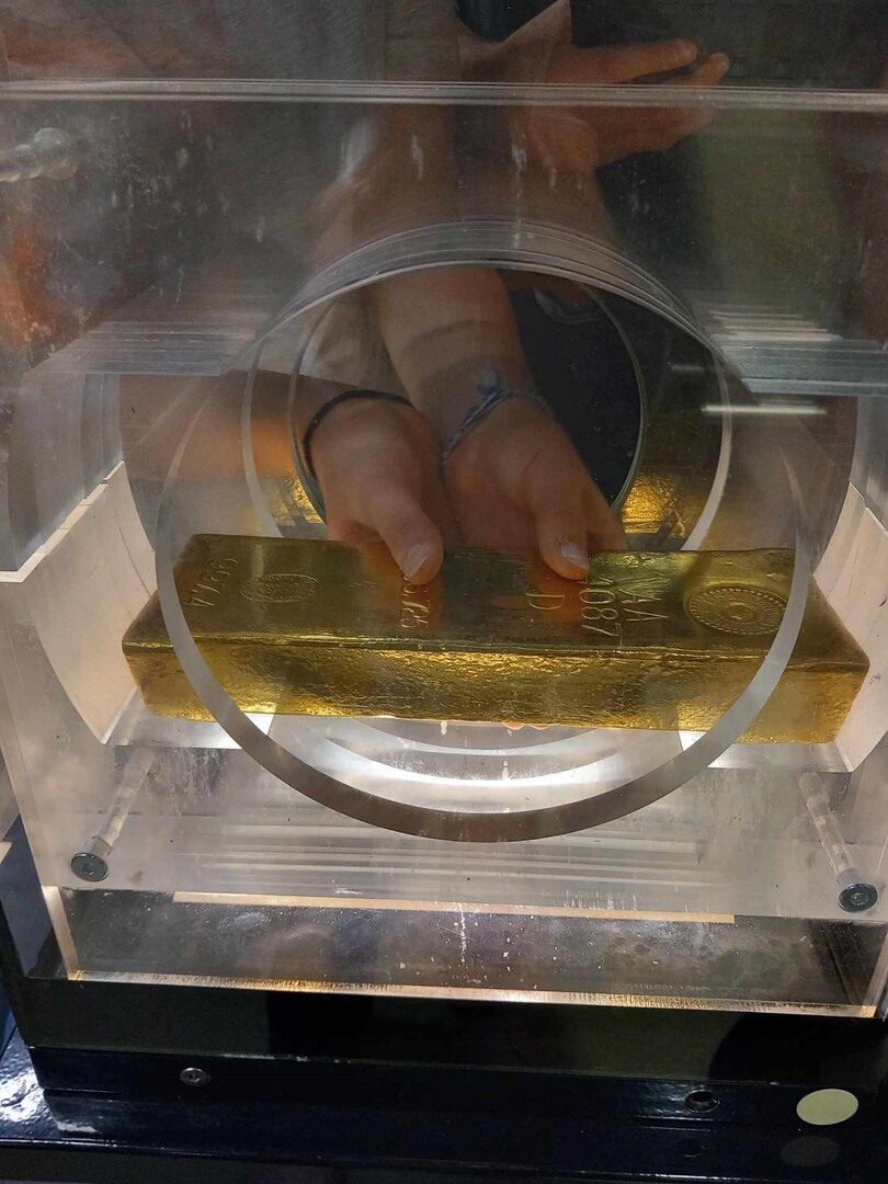 Sztabka złota o wadze prwie 20 kg i wartoścu ponad 4 mln PLN