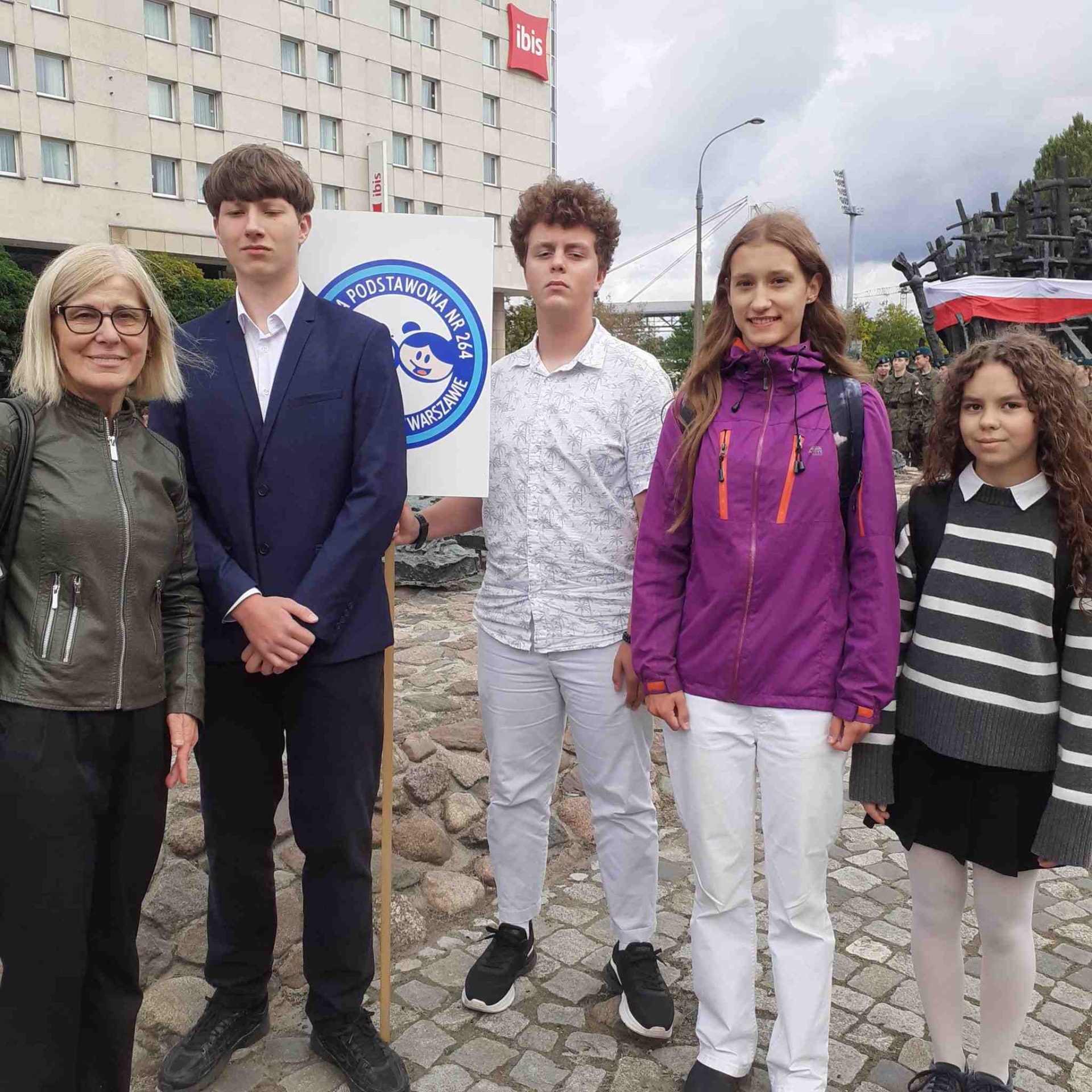 DELEGACJA NASZEJ SZKOŁY W OBCHODACH 86.ROCZNICY AGRESJI SOWIECKIEJ NA POLSKĘ