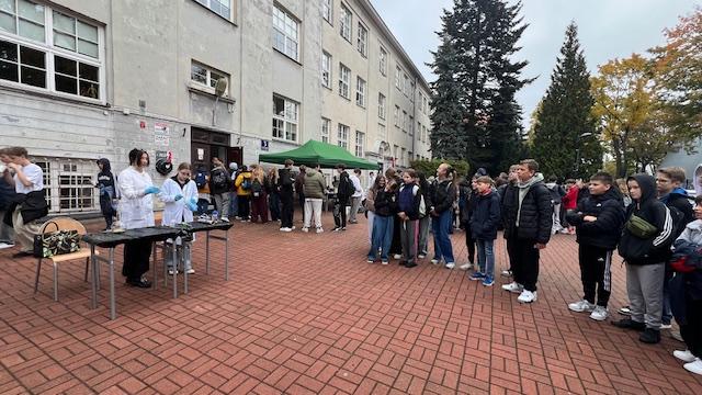 FESTIWAL NAUKI W XXI LICEUM OGÓLNOKSZTAŁCĄCYM IM. HUGONA KOŁŁĄTAJA W WARSZAWIE