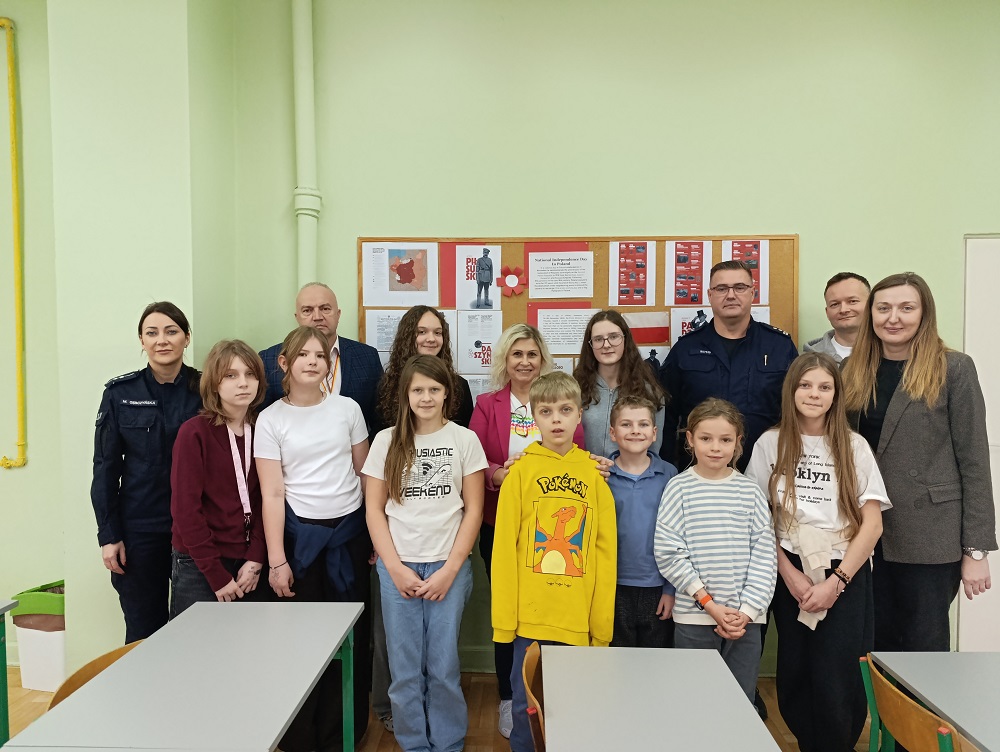 PODSUMOWANIE KONKURSU PLASTYCZNEGO I FILMOWEGO ODBLASKOWA SZKOŁA