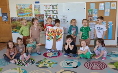 Zdjęcia z Dnia Drzewa - grupa Wilczki i Jeżyki