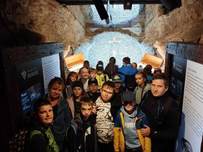 29 maja uczniowie klasy trzeciej i czwartej brali udział w wyciecze klasowej na Jurę Krakowsko - Czę