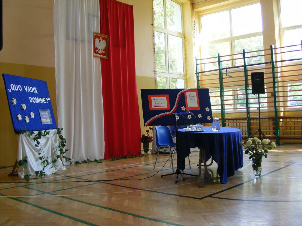 Dekoracja przygotowana do narodowego czytania.