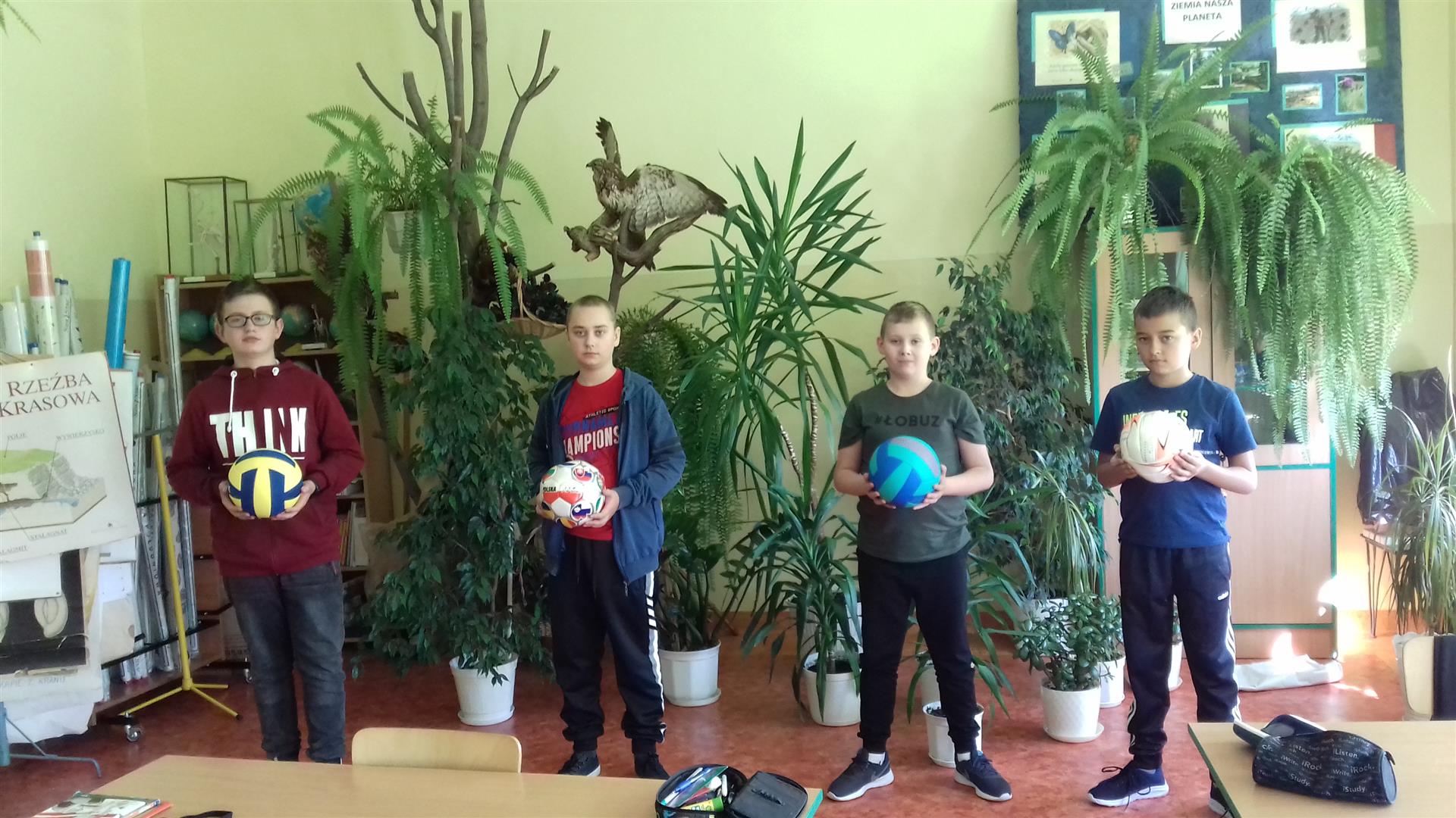 Uczestnicy konkursu powiatowego "Od nasionka do roślinki"