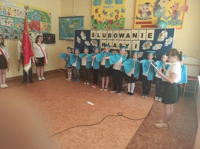 Ślubowanie klasy pierwszej z roku szkolnego 2020/2021 - ślubowanie.