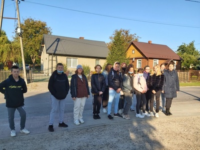 Wyprawa do Pasieki Pszczółka - zdjęcie grupowe.