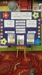 Dzień Babci i Dziadka w przedszkolu - tablica informacyjna