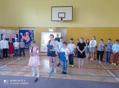 Dzień Mamy w przygotowaniu klas I - III