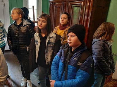 Uczniowie w trakcie wyjazdu na pokazy fizyczne na UMCS i do Muzeum Wsi Polskiej