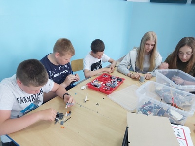 Zajęcia klasy 6 - konstrukcje z zestawów LEGO