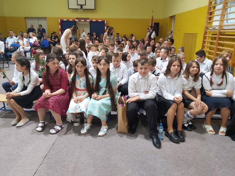 Akademia z okazji zakończenia roku szkolnego 2022/2023 - uczniowie