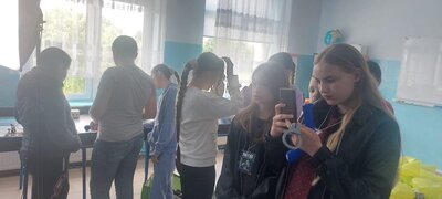 Klasa VI podczas pracy - fotografia