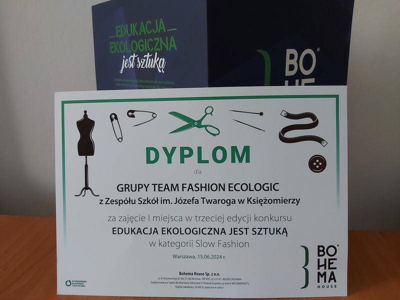 Dyplom potwierdzający otrzymanie I miejsca w Ogólnopolskim Konkursie „Edukacja ekologiczna jest sztuką”