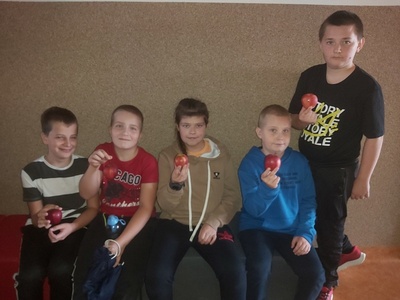Światowy Dzień Jabłka - jabłko na deser.