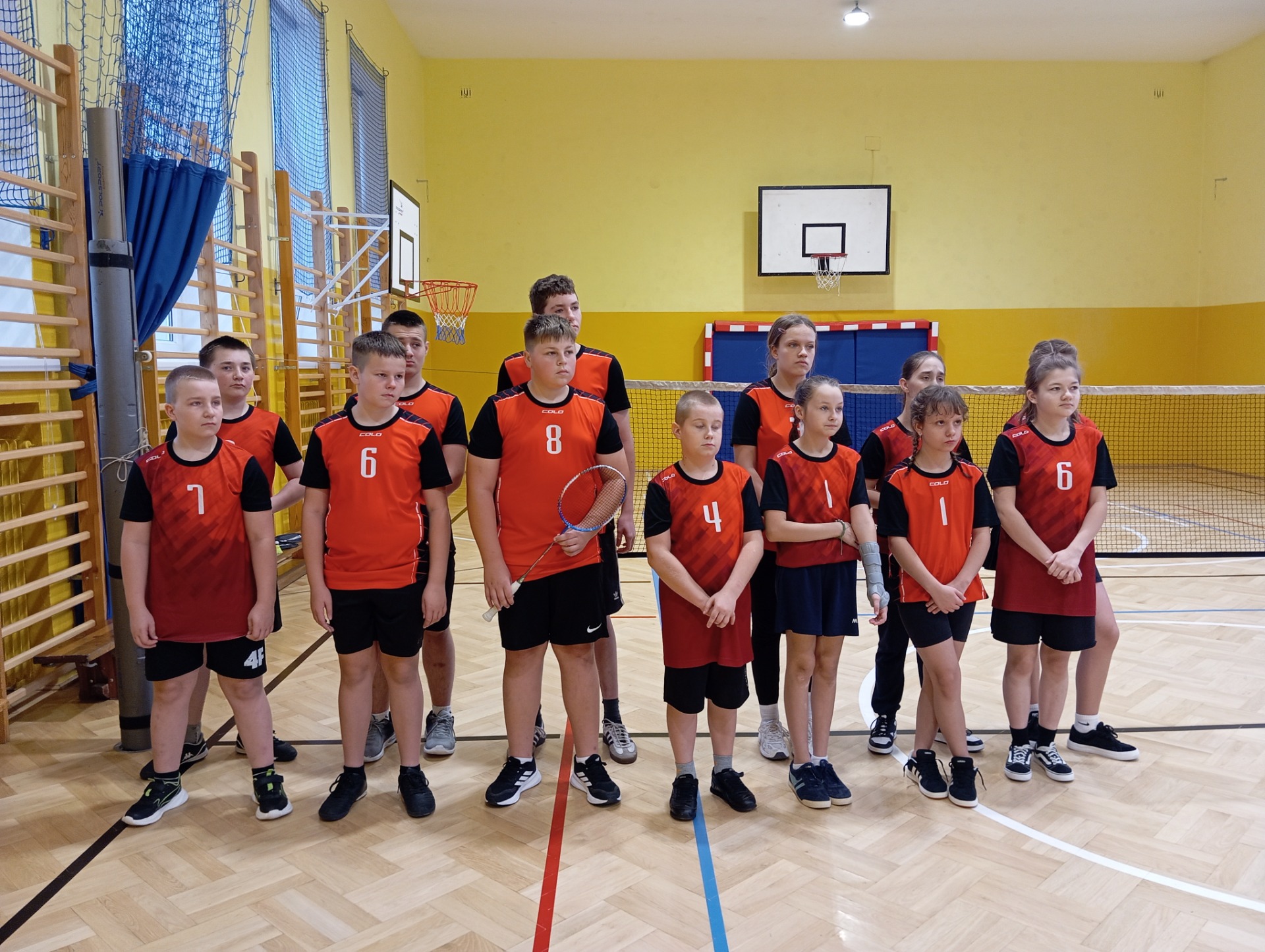 Zdjęcia zbiorowe drużyny szkoły