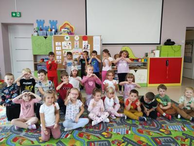 Zdjęcie grupowe dzieci