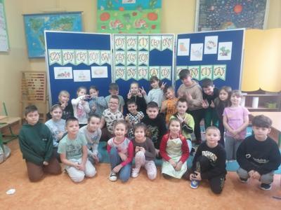 Zdjęcie grupowe uczniów