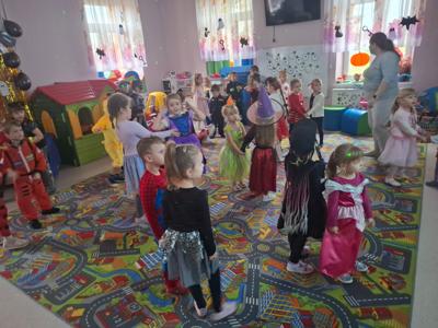 Zdjęcie zbiorowe dzieci