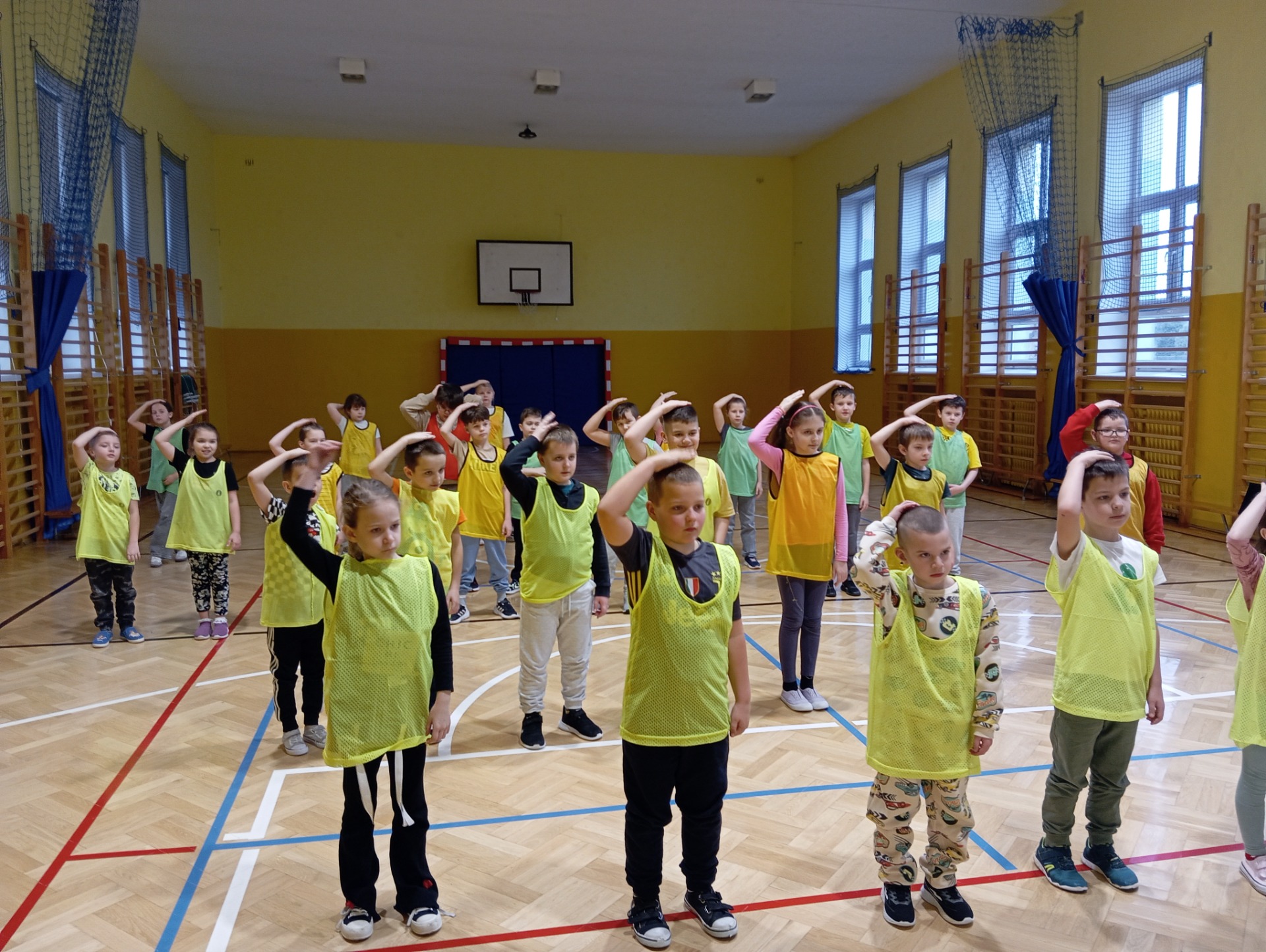 Zdjęcie grupowe dzieci