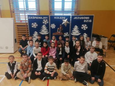 Zdjęcia grupowe dzieci