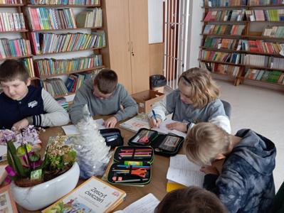 Zdjęcie grupowe dzieci