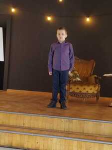 Uczestnik konkursu na scenie