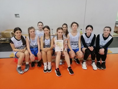 Zawody powiatowe w Igrzyskach Młodzieży Szkolnej w piłce koszykowej dziewcząt