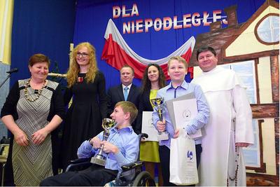 źródło:http://kuratorium.katowice.pl/index.php/wazne/ii-wojewodzka-paraolimpiada-fotograficzno-plastyczna/#prettyPhoto