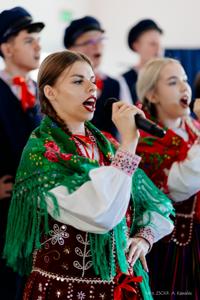 Sesja zdjęciowa Zespołu Młodzieżowego ZSCKR „Sichowiacy”