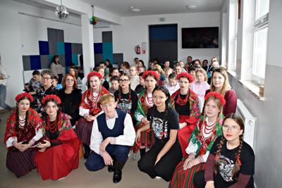 Zespoł z podopiecznymi PSONI w Kurozwękach