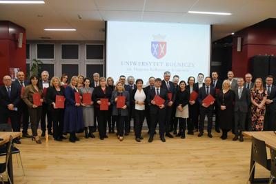 Dyrektorzy szkół z przedstawicielami UJK