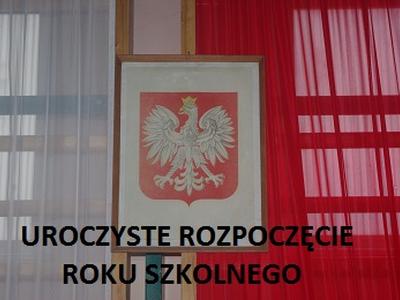 W dniu 4 września 2017r rozpoczęliśmy kolejny rok szkolny. Pani Dyrektor Elżbieta Bonczek przywitała
