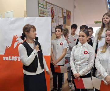 Szkoła do hymnu 2024