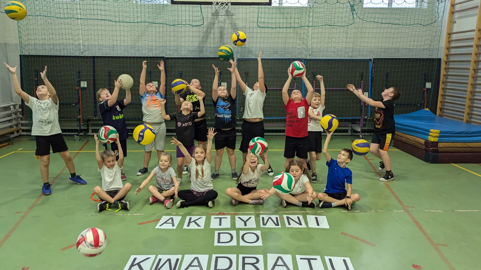 AKTYWNI DO KWADRATU