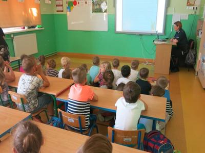 Spotkanie z przedstawicielami policji - Bezpieczne wakacje 2018r.