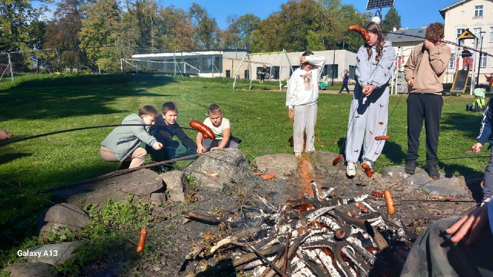 Piknik integracyjny uczniów klas IV i V w Suminie