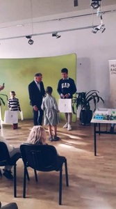 Odbiór wyróżnienia przez Agatkę