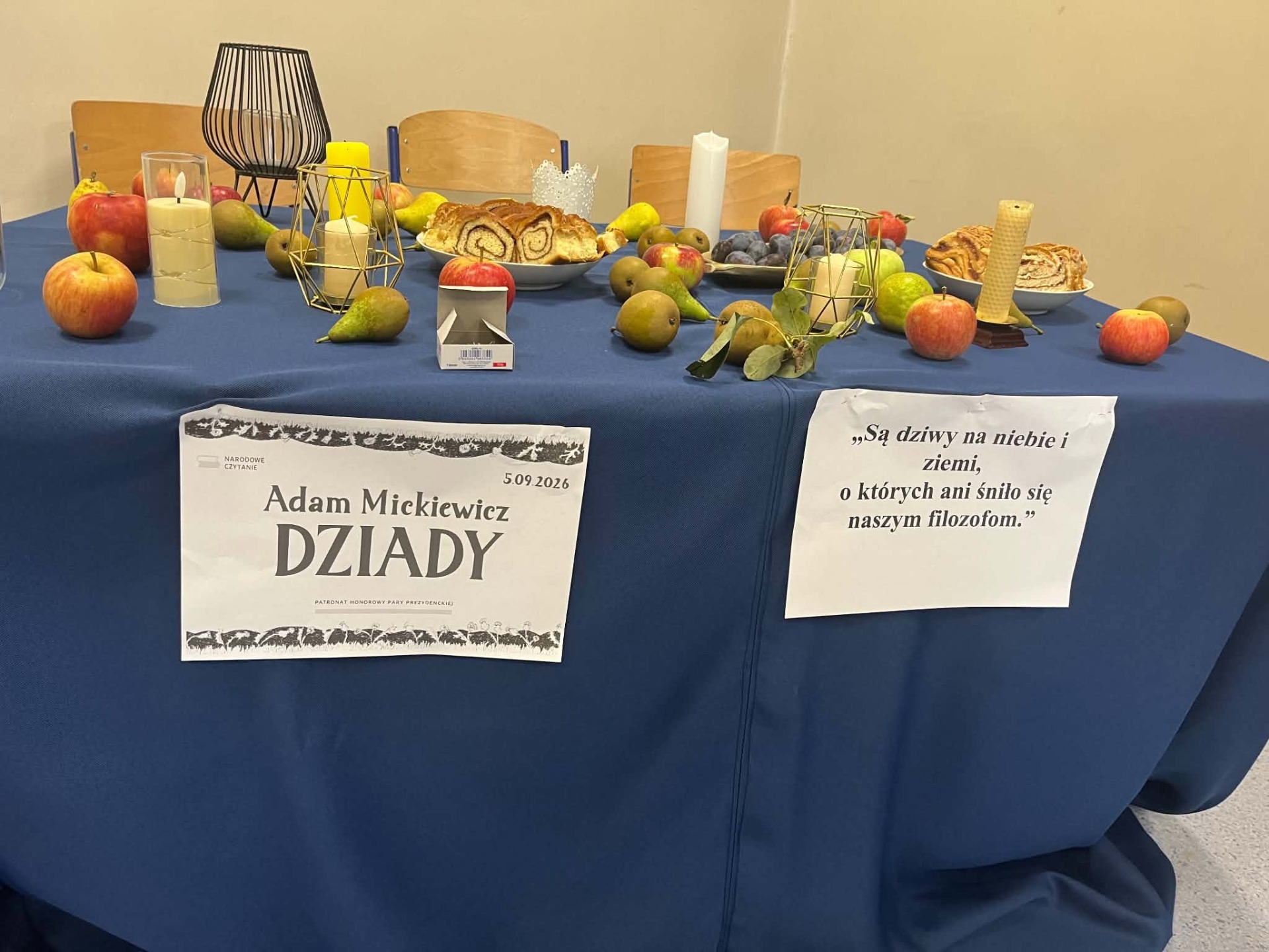Klasa VII odczytała „Dziady cz. II” Adama Mickiewicza w Smardzowicach