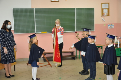 Podczas uroczystości Ślubowania klas I